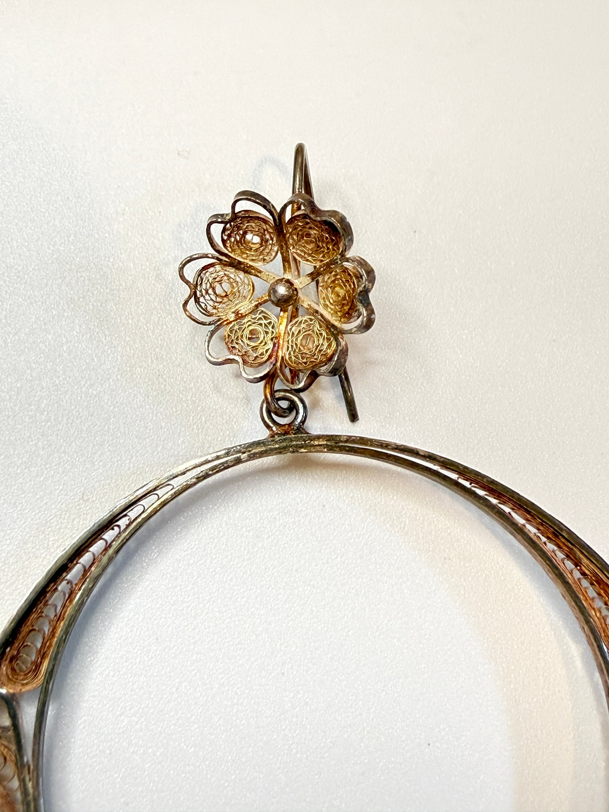 lacy sterling vintage Peru earring